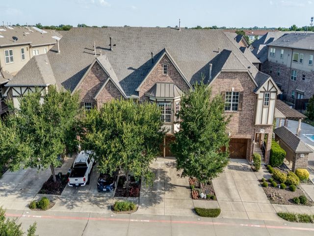 572 Hampshire Drive, Lewisville, TX 75067