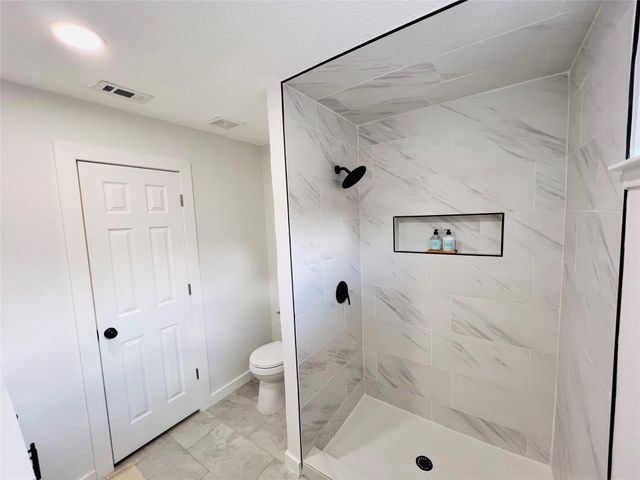 9614 Ravensworth Drive, Houston, TX 77031