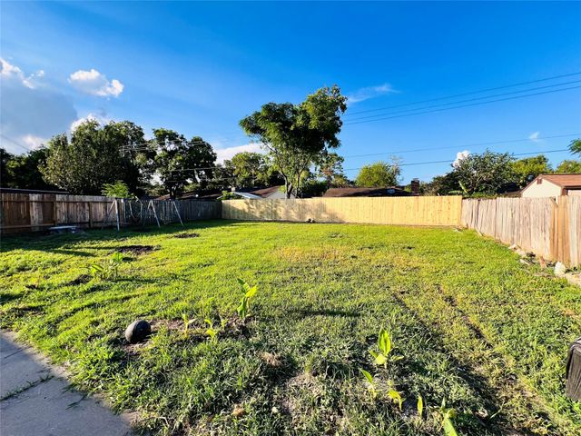 9614 Ravensworth Drive, Houston, TX 77031