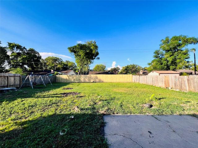 9614 Ravensworth Drive, Houston, TX 77031