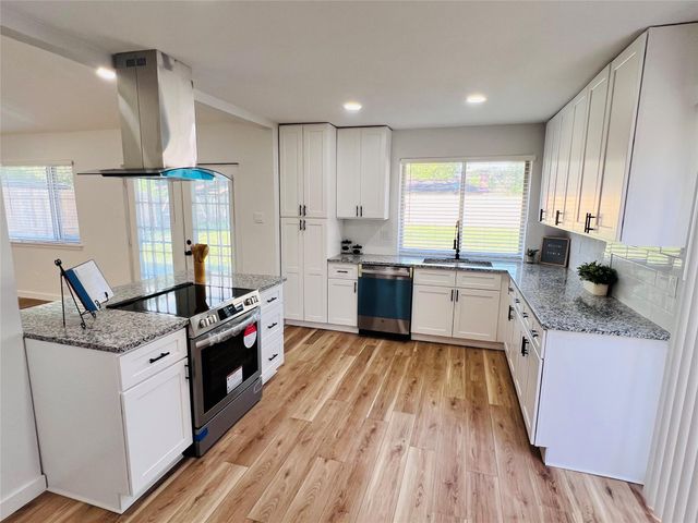 9614 Ravensworth Drive, Houston, TX 77031