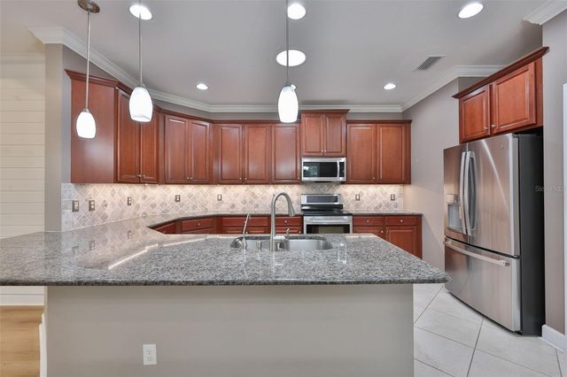 2203 OAKLEY GREEN DRIVE 45, Sun City Center, FL 33573