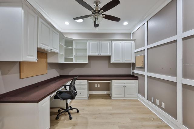 2203 OAKLEY GREEN DRIVE 45, Sun City Center, FL 33573