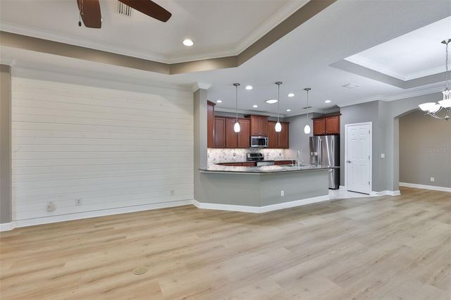 2203 OAKLEY GREEN DRIVE 45, Sun City Center, FL 33573