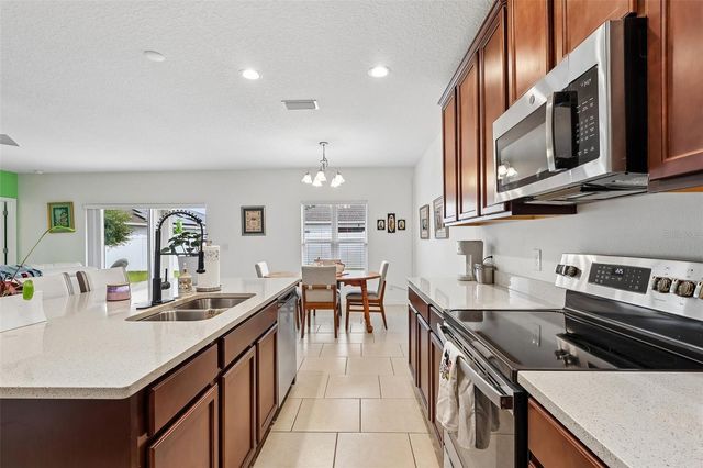 833 AVENAL LANE, Davenport, FL 33837