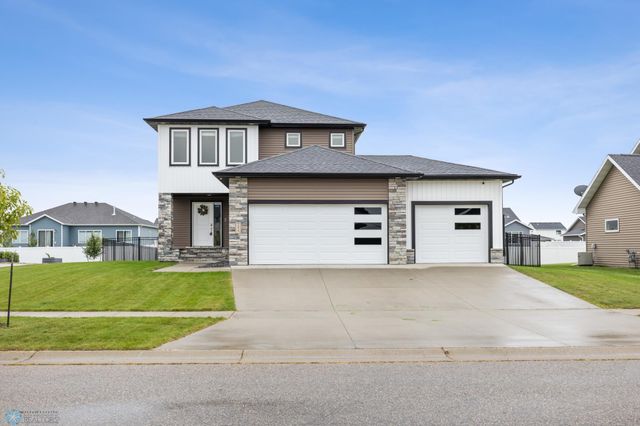 2427 Harbor Lane, West Fargo, ND 58078