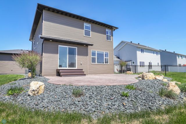 2427 Harbor Lane, West Fargo, ND 58078