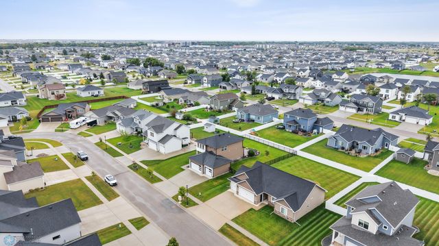 2427 Harbor Lane, West Fargo, ND 58078