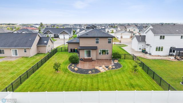 2427 Harbor Lane, West Fargo, ND 58078