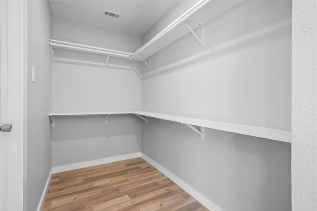 703 N Jester Avenue, Dallas, TX 75211