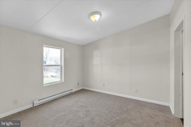 327 OAK ST, Hamburg, PA 19526