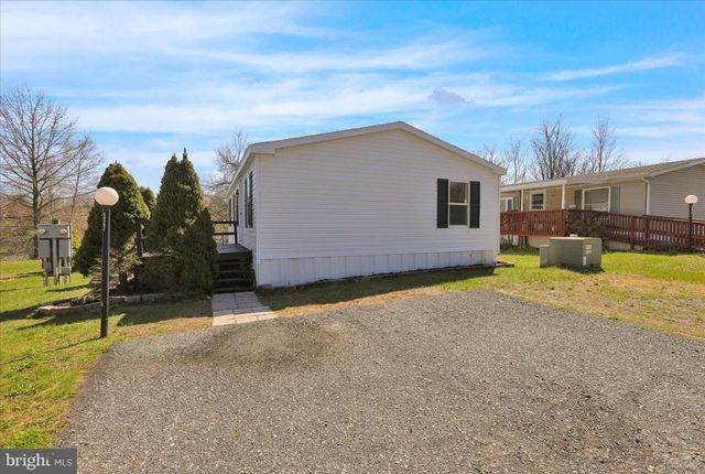 327 OAK ST, Hamburg, PA 19526