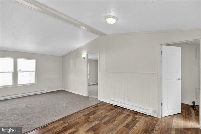 327 OAK ST, Hamburg, PA 19526