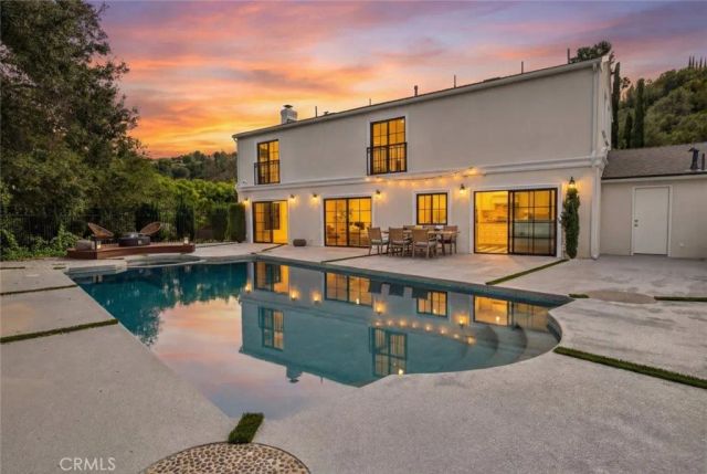 16717 Encino Hills Drive, Encino, CA 91436