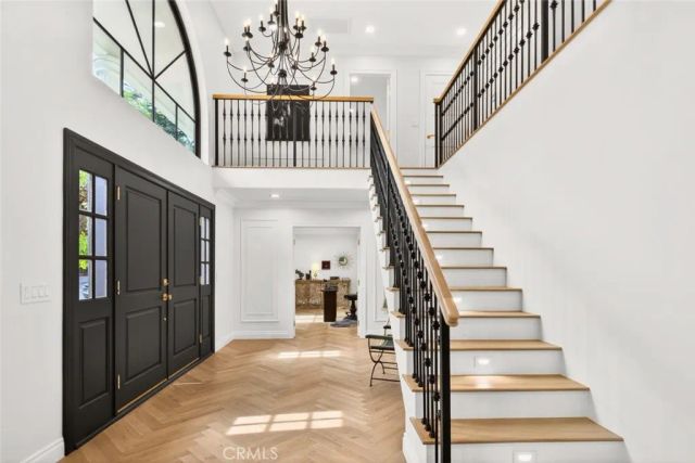 16717 Encino Hills Drive, Encino, CA 91436