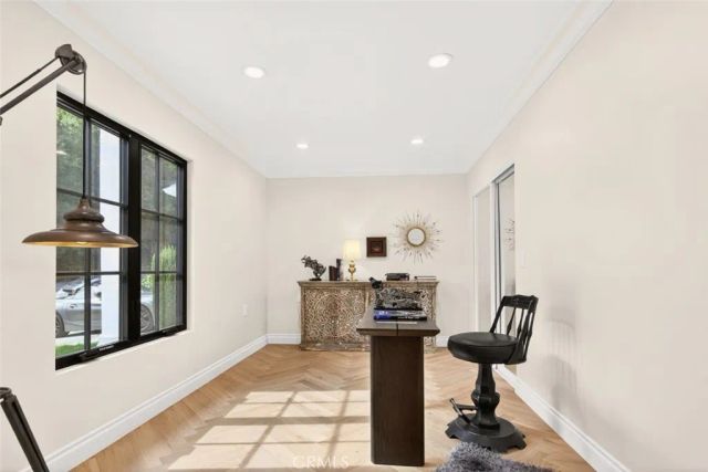 16717 Encino Hills Drive, Encino, CA 91436