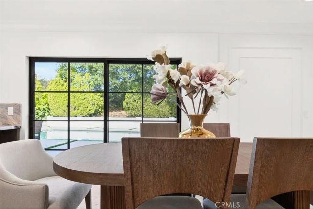 16717 Encino Hills Drive, Encino, CA 91436