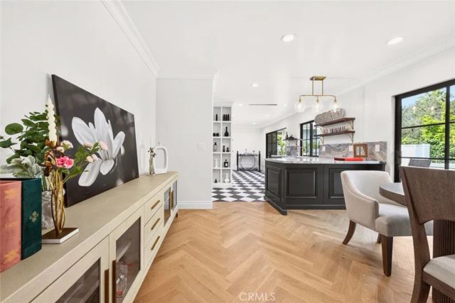 16717 Encino Hills Drive, Encino, CA 91436