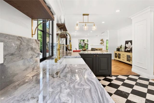 16717 Encino Hills Drive, Encino, CA 91436