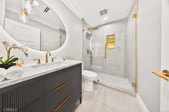 16717 Encino Hills Drive, Encino, CA 91436