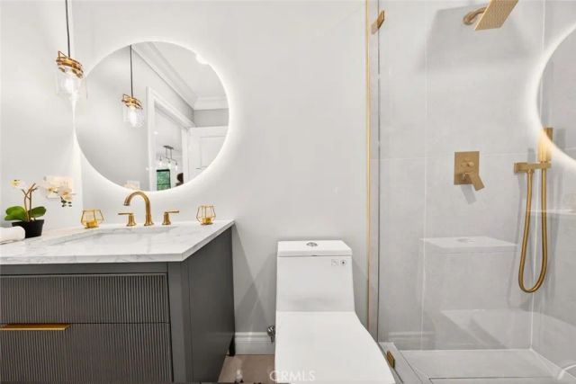 16717 Encino Hills Drive, Encino, CA 91436