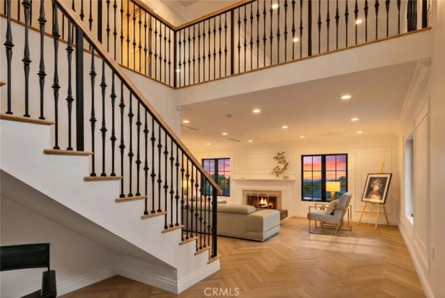 16717 Encino Hills Drive, Encino, CA 91436