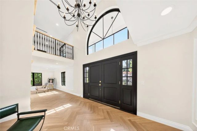 16717 Encino Hills Drive, Encino, CA 91436