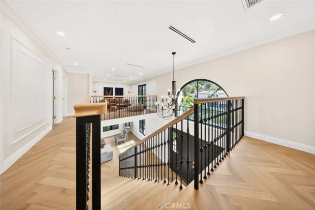 16717 Encino Hills Drive, Encino, CA 91436