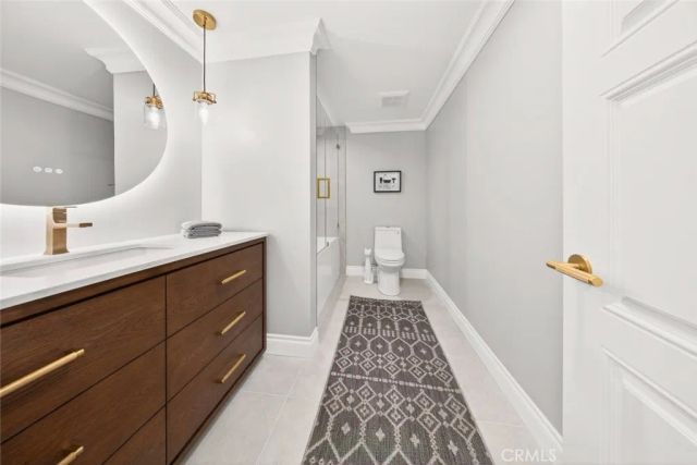 16717 Encino Hills Drive, Encino, CA 91436