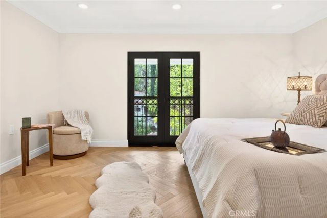 16717 Encino Hills Drive, Encino, CA 91436