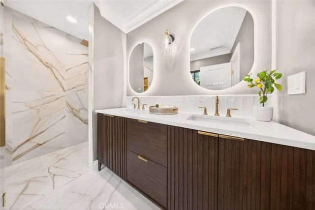 16717 Encino Hills Drive, Encino, CA 91436