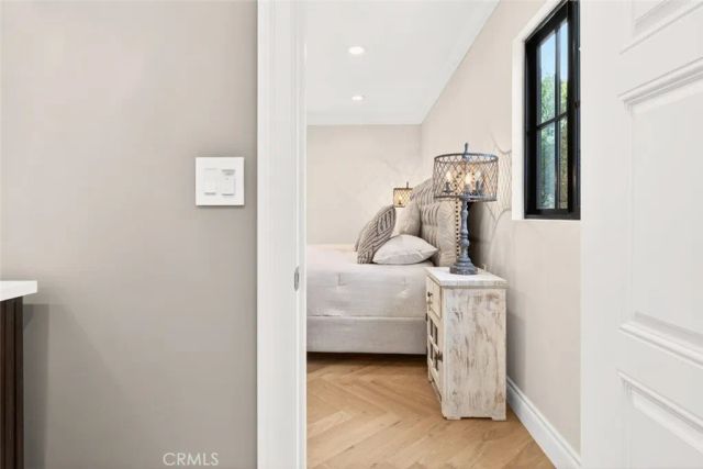 16717 Encino Hills Drive, Encino, CA 91436