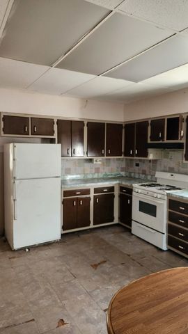 1832 S Central Avenue, Cicero, IL 60804