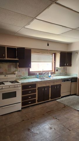 1832 S Central Avenue, Cicero, IL 60804