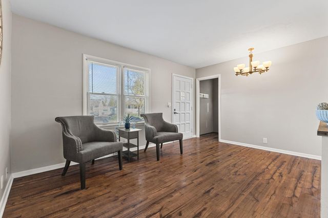 1988 Memory Lane, North Saint Paul, MN 55109