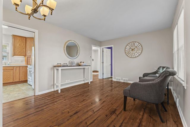 1988 Memory Lane, North Saint Paul, MN 55109