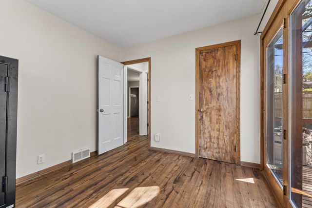 1988 Memory Lane, North Saint Paul, MN 55109