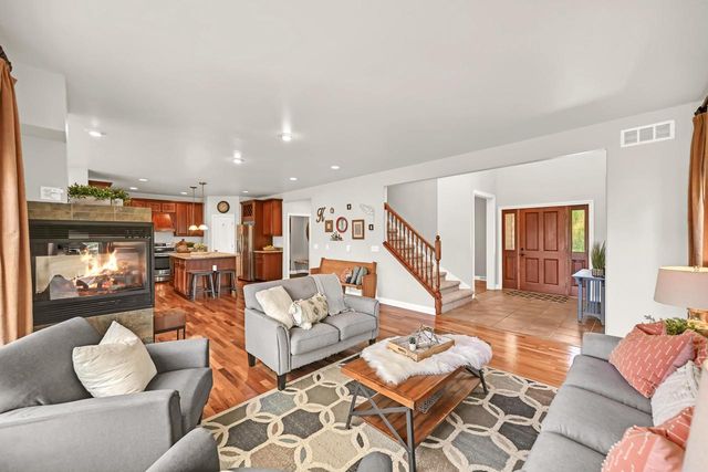 533 Majestic View LANE, Oconomowoc, WI 53066