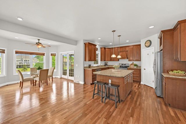 533 Majestic View LANE, Oconomowoc, WI 53066