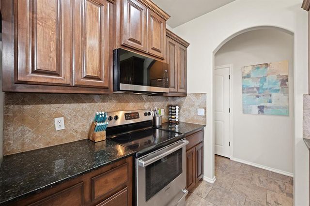 1560 Saddlecloth Trail, Guthrie, OK 73044