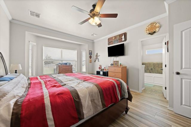 1560 Saddlecloth Trail, Guthrie, OK 73044