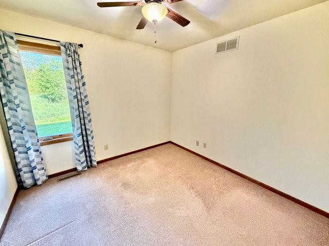 4155 Split Leaf Drive, Loves Park, IL 61111
