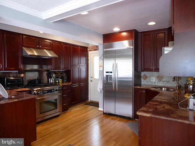 323 S ADAMS ST, Arlington, VA 22204