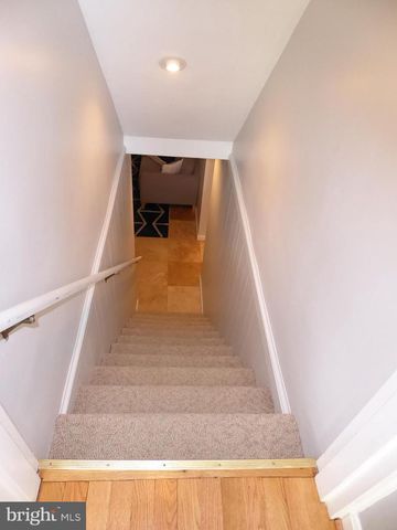 323 S ADAMS ST, Arlington, VA 22204
