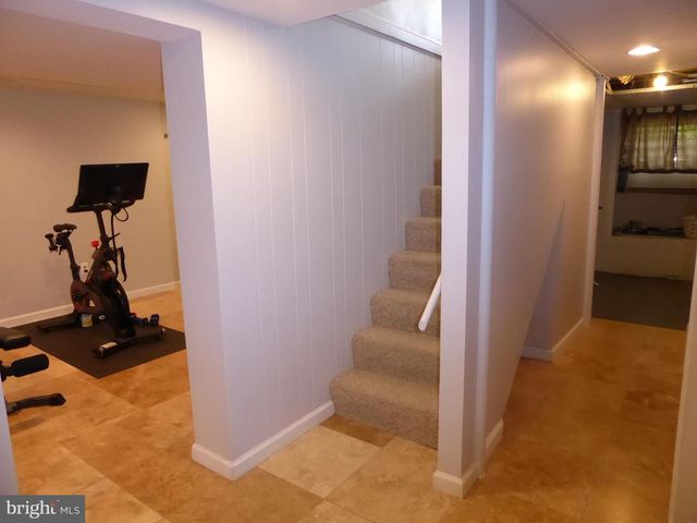 323 S ADAMS ST, Arlington, VA 22204