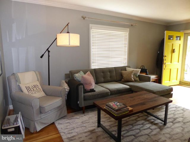 323 S ADAMS ST, Arlington, VA 22204