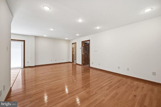 8905 TUDOR LN, Manassas, VA 20110