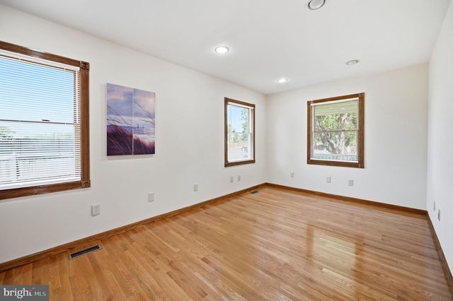 8905 TUDOR LN, Manassas, VA 20110