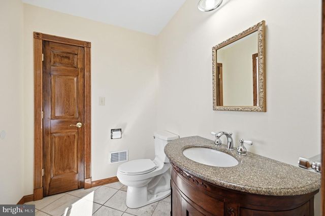 8905 TUDOR LN, Manassas, VA 20110
