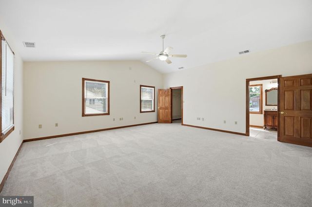 8905 TUDOR LN, Manassas, VA 20110